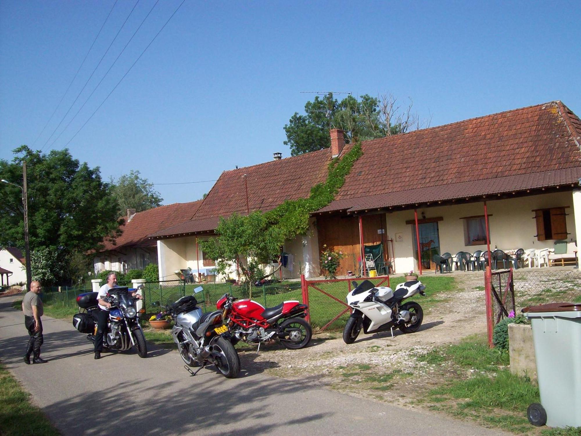 Les Coquelicots Villa Cosges Exterior photo